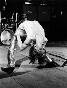IggyBackBend1972(c)MickRock IggyBackBend1972(c)MickRock